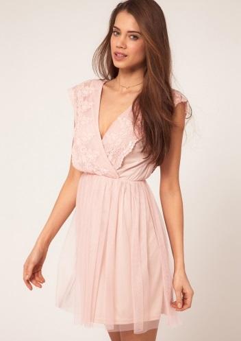 Comment s’habiller pour cacher ses larges épaules