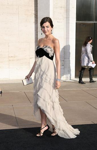 Comment s'habiller pour aller à l'opéra - Avec des vêtements blancs