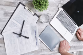 Comparer les assurances professionnelles en ligne : quels critères privilégier ?