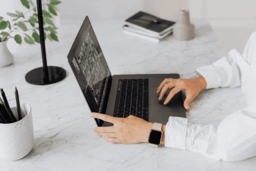 Pourquoi les PME suisses repensent aujourd’hui leur gestion comptable et fiscale